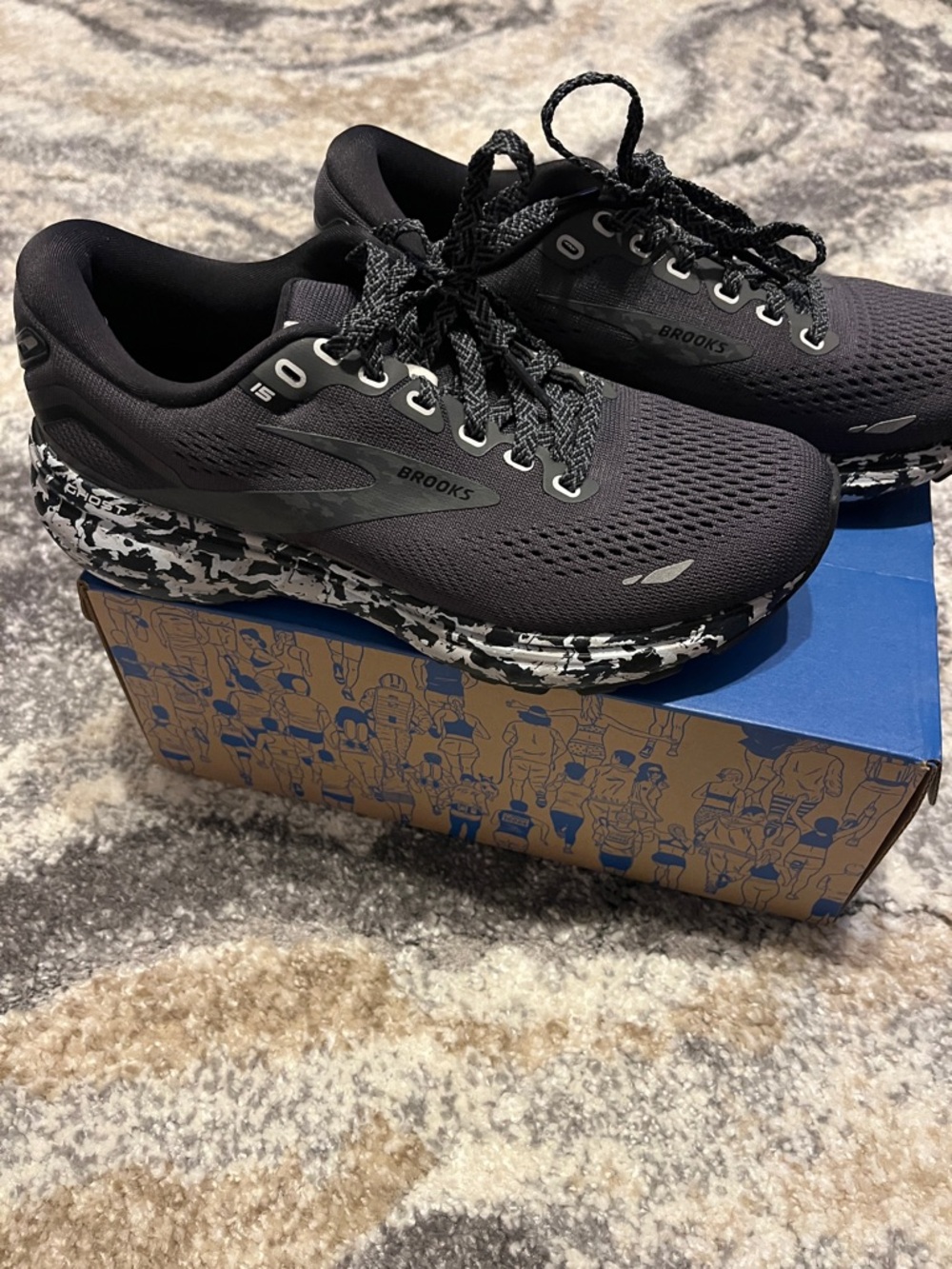 Women’s Brooks Ghost 15 size 6.5 great condition